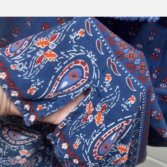 Faded Glory Peasant Tunic Blouse Woman 1X Plus Blue Rayon Paisley Boho
Mt2 - Picture 2 of 11